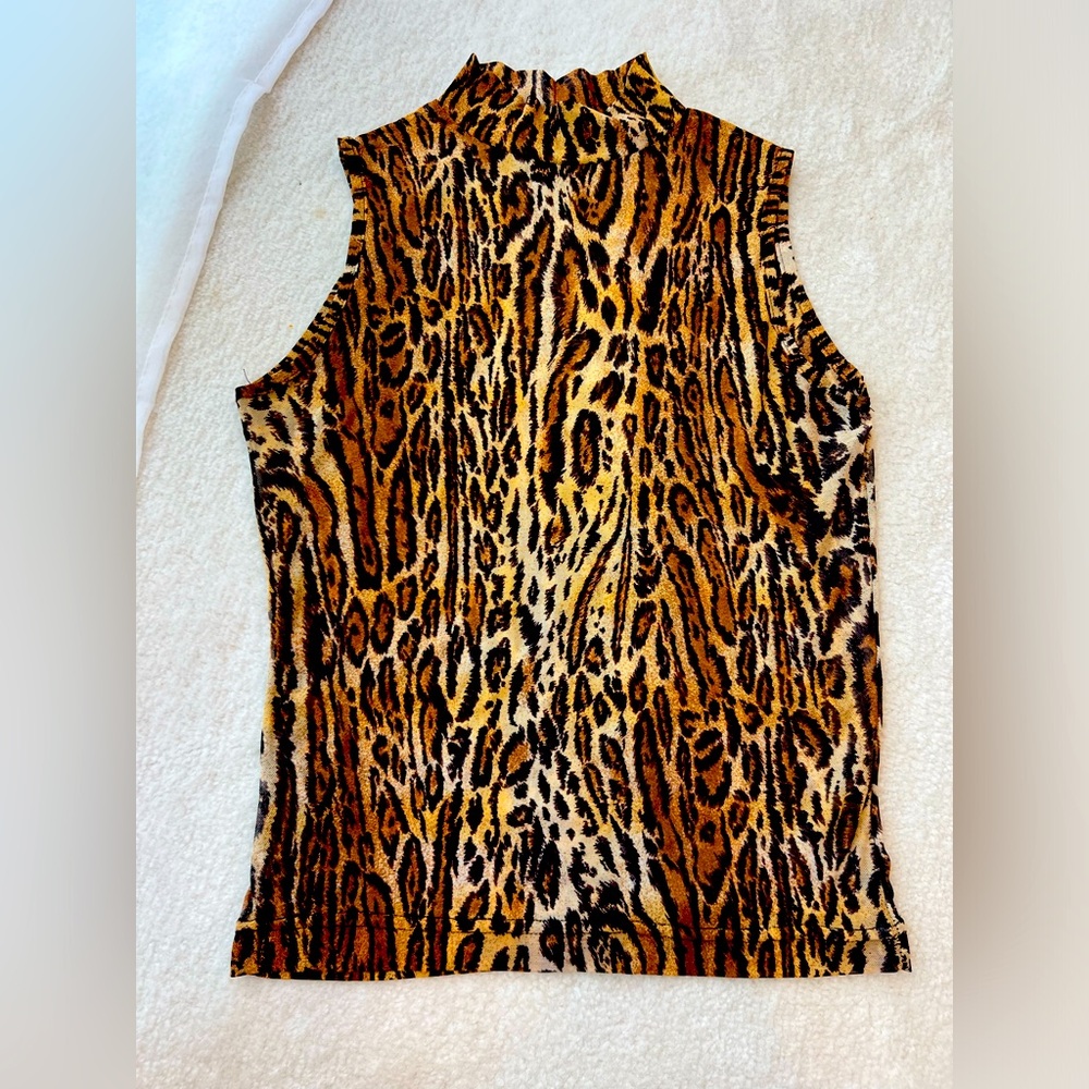 Magic Style Sheer Slightly See Through Leopard Print Turtleneck Sleeveless Top